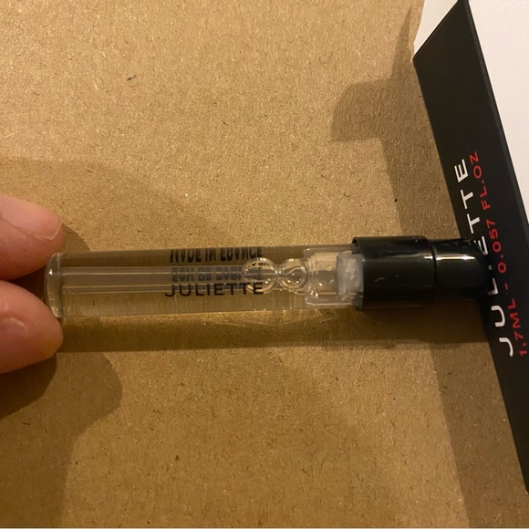 Juliette has a gun-Juliette Bundle of 5 (1.7ml each) fragrance sample - Picture 2 of 7
